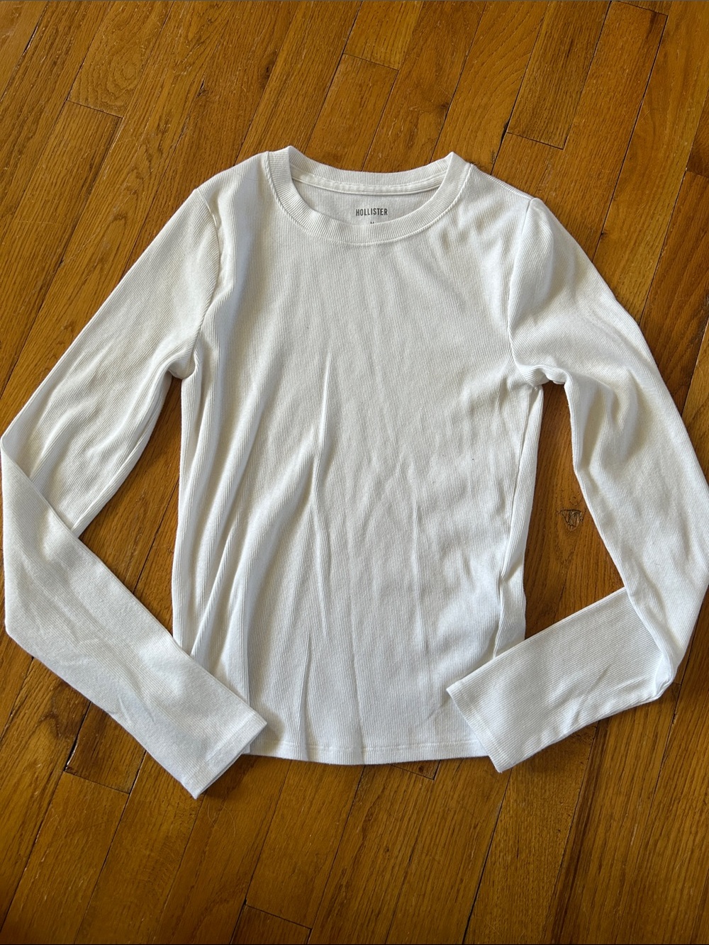 Hollister White Slim Long Sleeve Ribbed Crew Tee size M